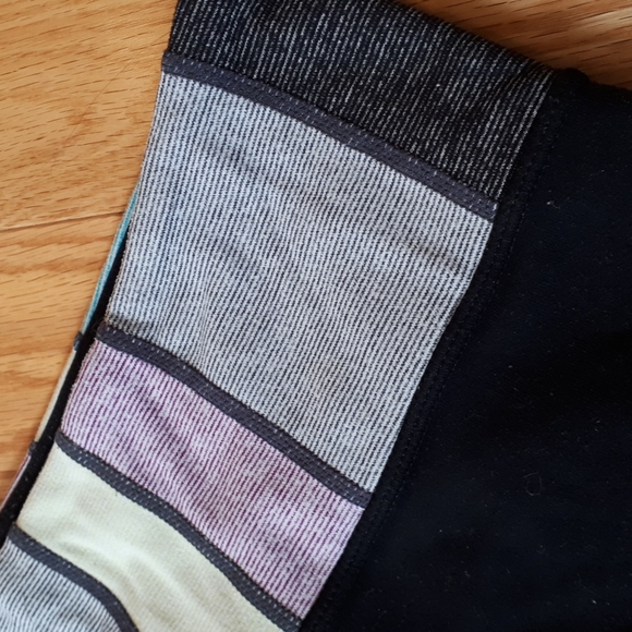 Lululemon cropped leggings - Picture 2 of 2